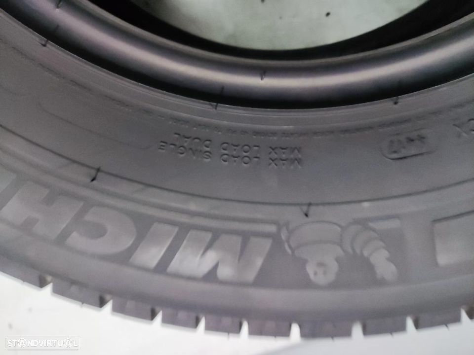 2 pneus semi novos michelin 225-75r16 c - oferta dos portes