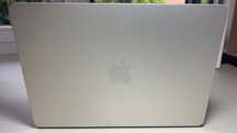MacBook Air M2 13.6" 24GB / 1TB / 8-core GPU / 10-core CPU / Starlight