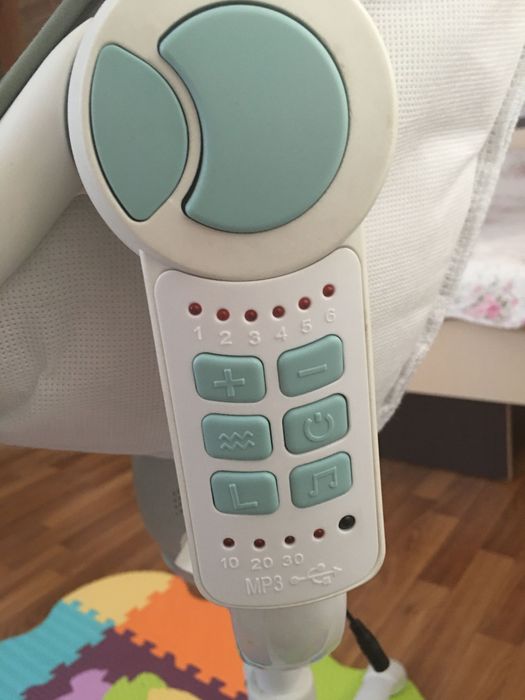 Крісло-гойдалка дитяче