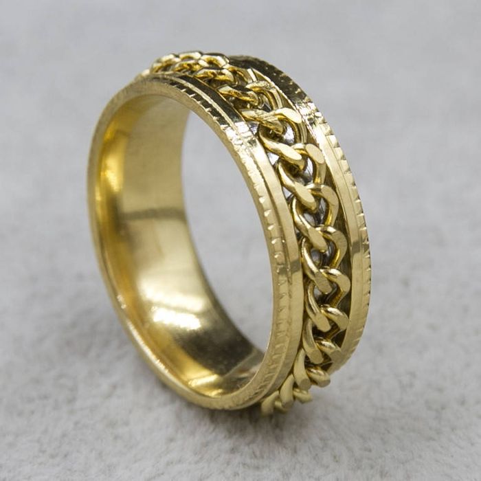 Кольцо золотистого цвета из ювелирной медицинской стали от Stainless S