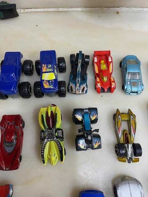 Carrinhos diversos