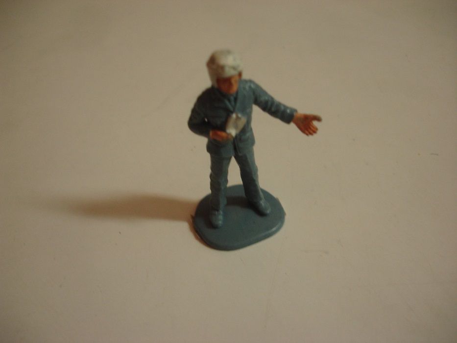 Sinais de código, cones e bonecos