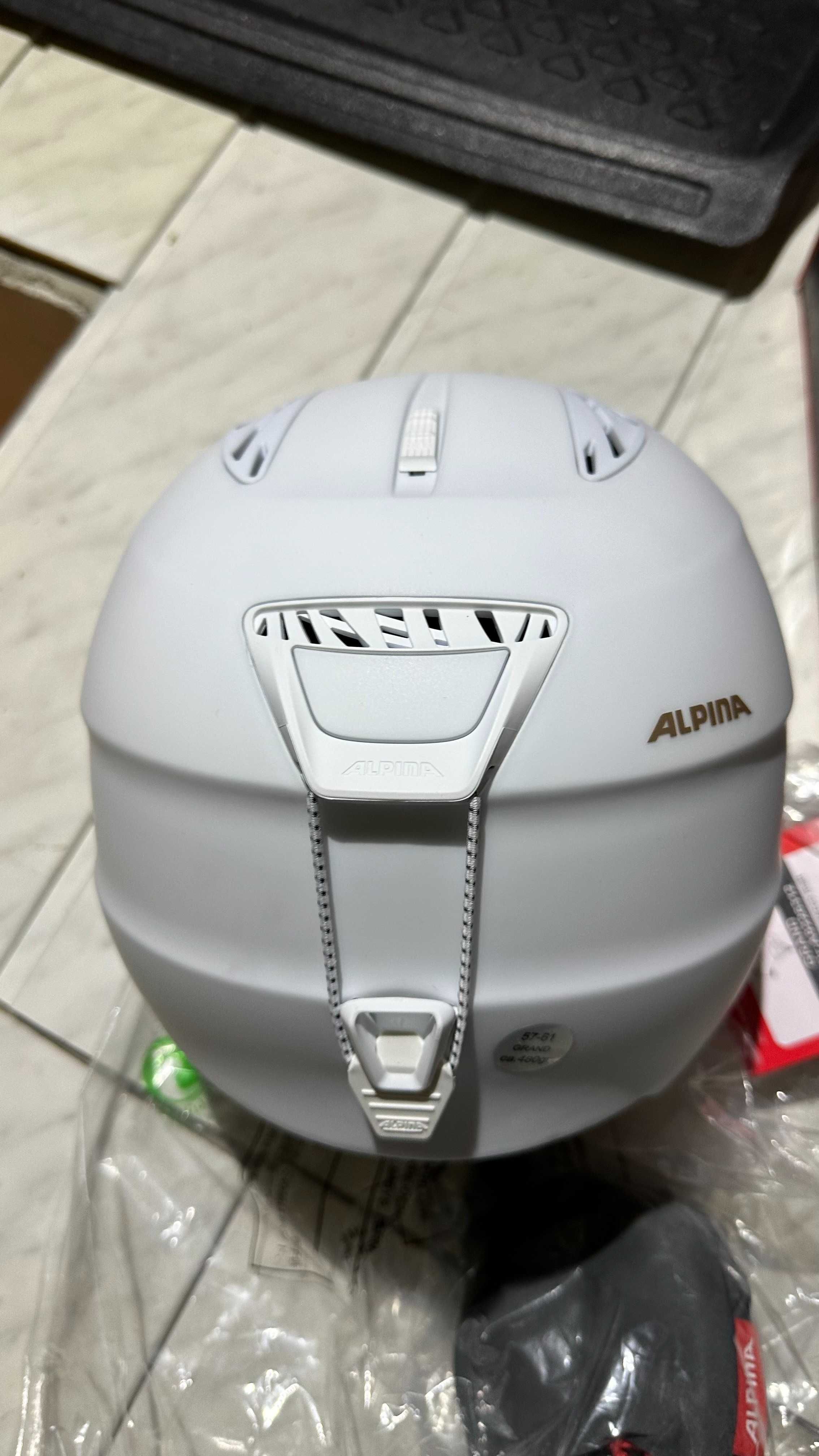 Kask narciarski Alpina Grand white prosecco matt