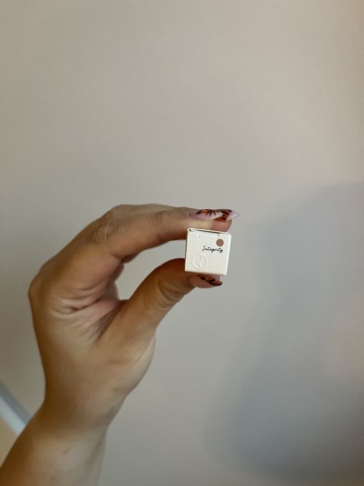 Nowy Rare Beauty All of the Above Shadow Stick