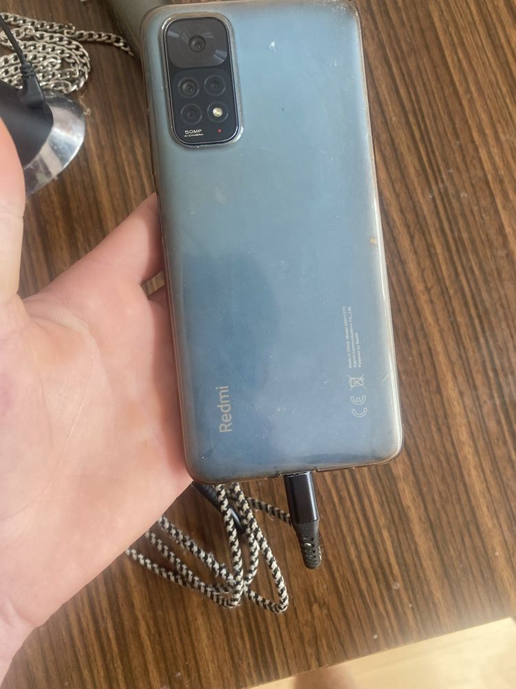 Telefon remi jest sprawny ma kabel do niego dziala dobrze wszystkie kl