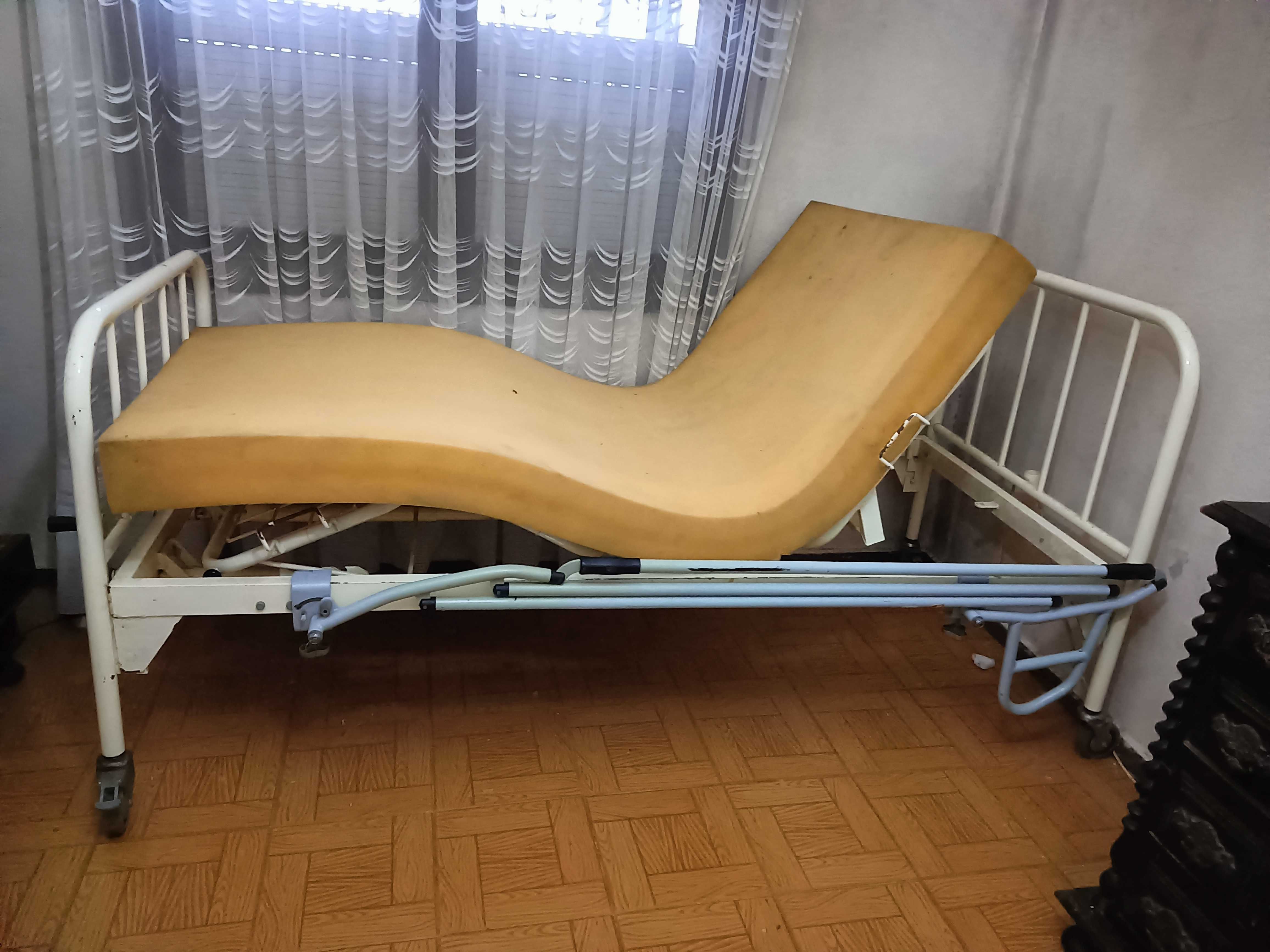 Cama articulada  usada