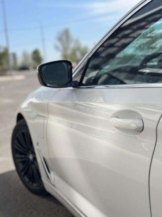 Продам BMW G30 530e 2018