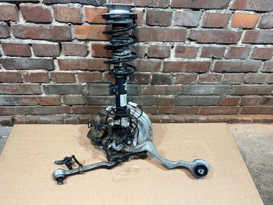 BMW 3 E90 E91 Zawieszenie zwrotnica wahacz amortyzator przód lewy