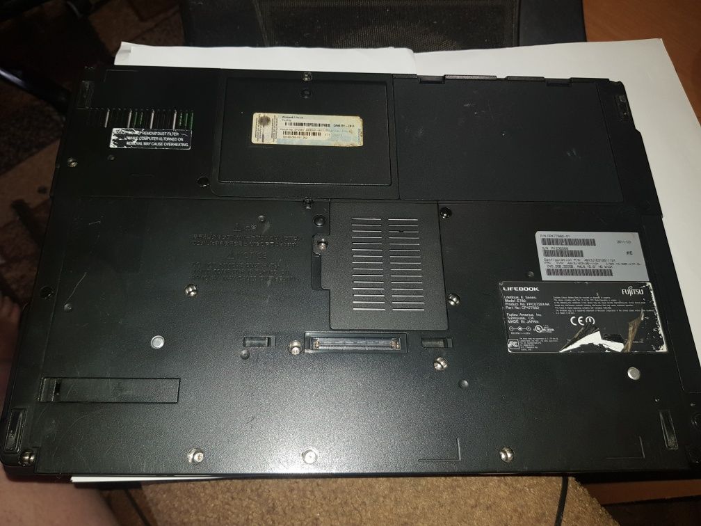 Fujitsu LifeBook E780-i5, 4gb ddr3, 500gb hdd.
