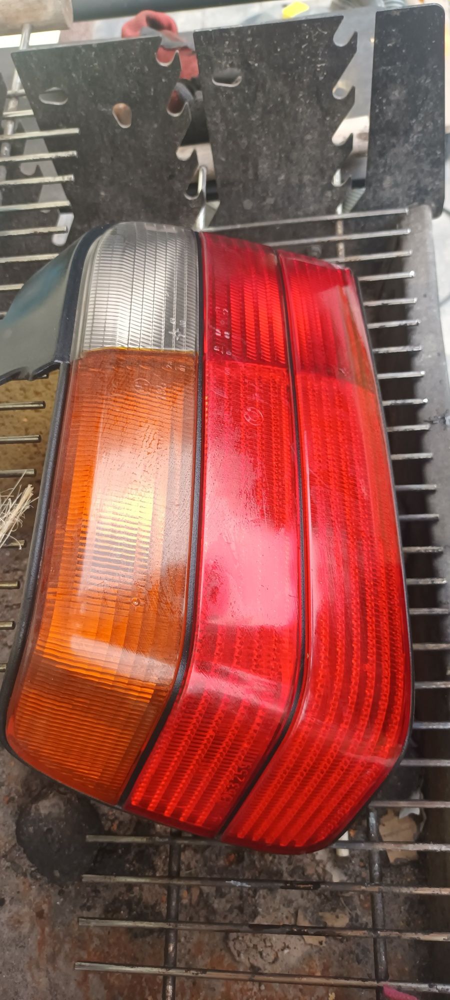 BMW E36 sedan lampa lewa tył wysyłka