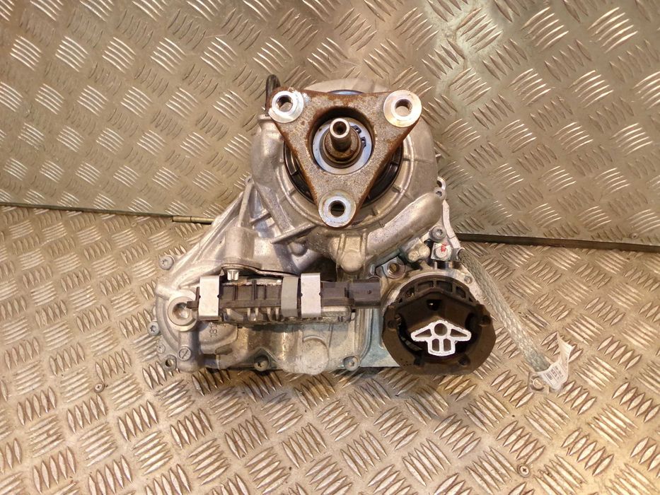 BMW G01 G05 G07 G20 G22 G11 Роздатка