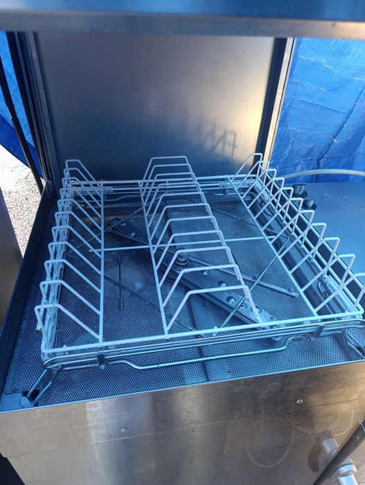 Zmywarka kapturowa gastronomiczna