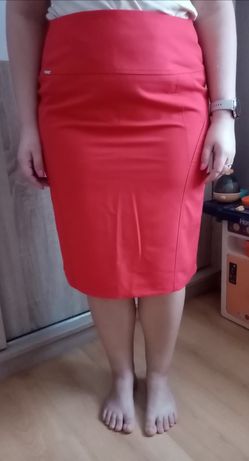 Elegancka Czerwona spódnica 42