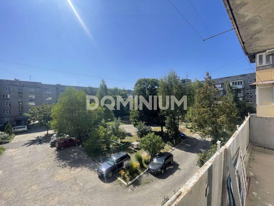 Продається однокімнатна квартира в місті Хуст