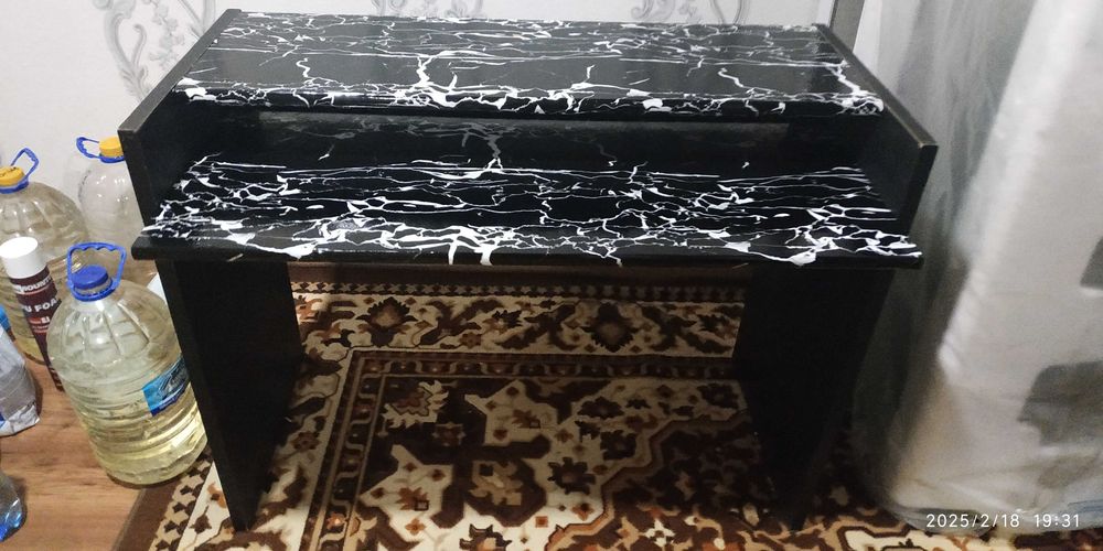 Продам стол компьютерный б\у