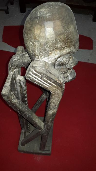 Estátua Africana suporte CDs com cerca de 1Metro