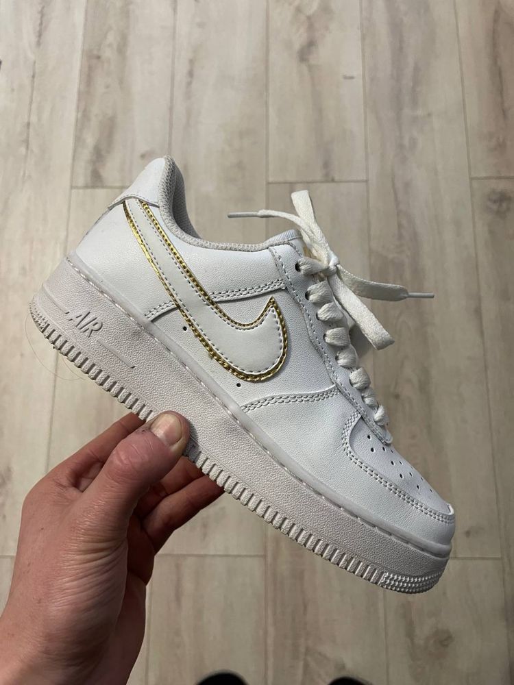 Кросівки жіночі Nike Air Force