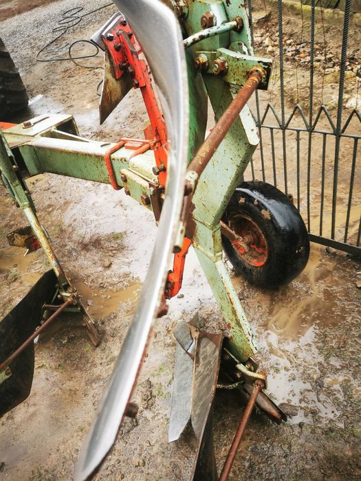 Pług 4 skibowy cztero skibowy fenet jak kuhn unia vogel lekki