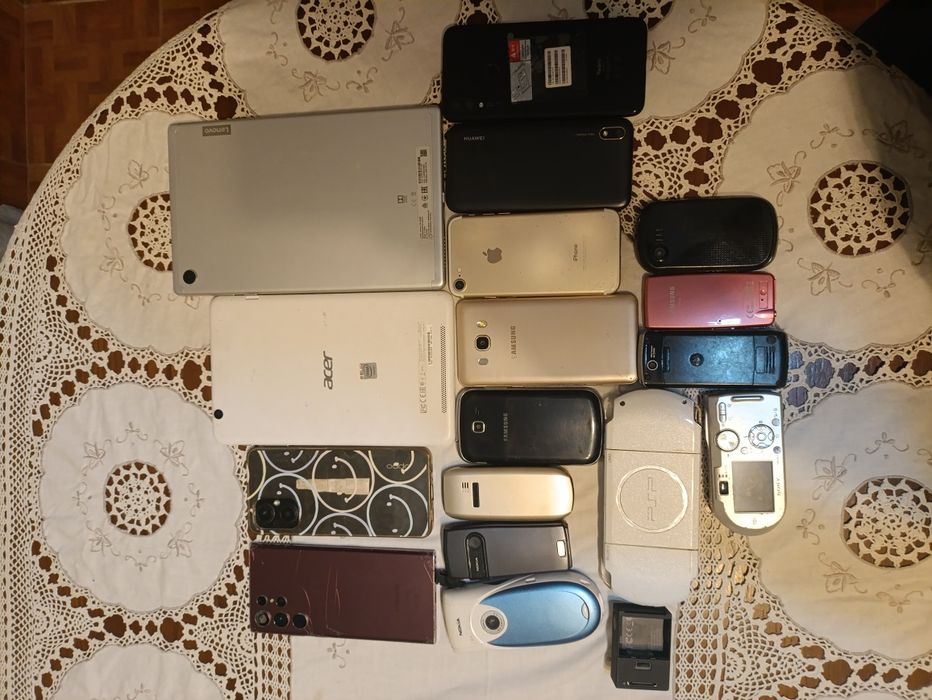 Vendo conjunto de telemóvel tablets e câmeras