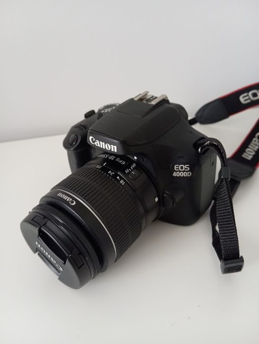 Aparat canon 4000D