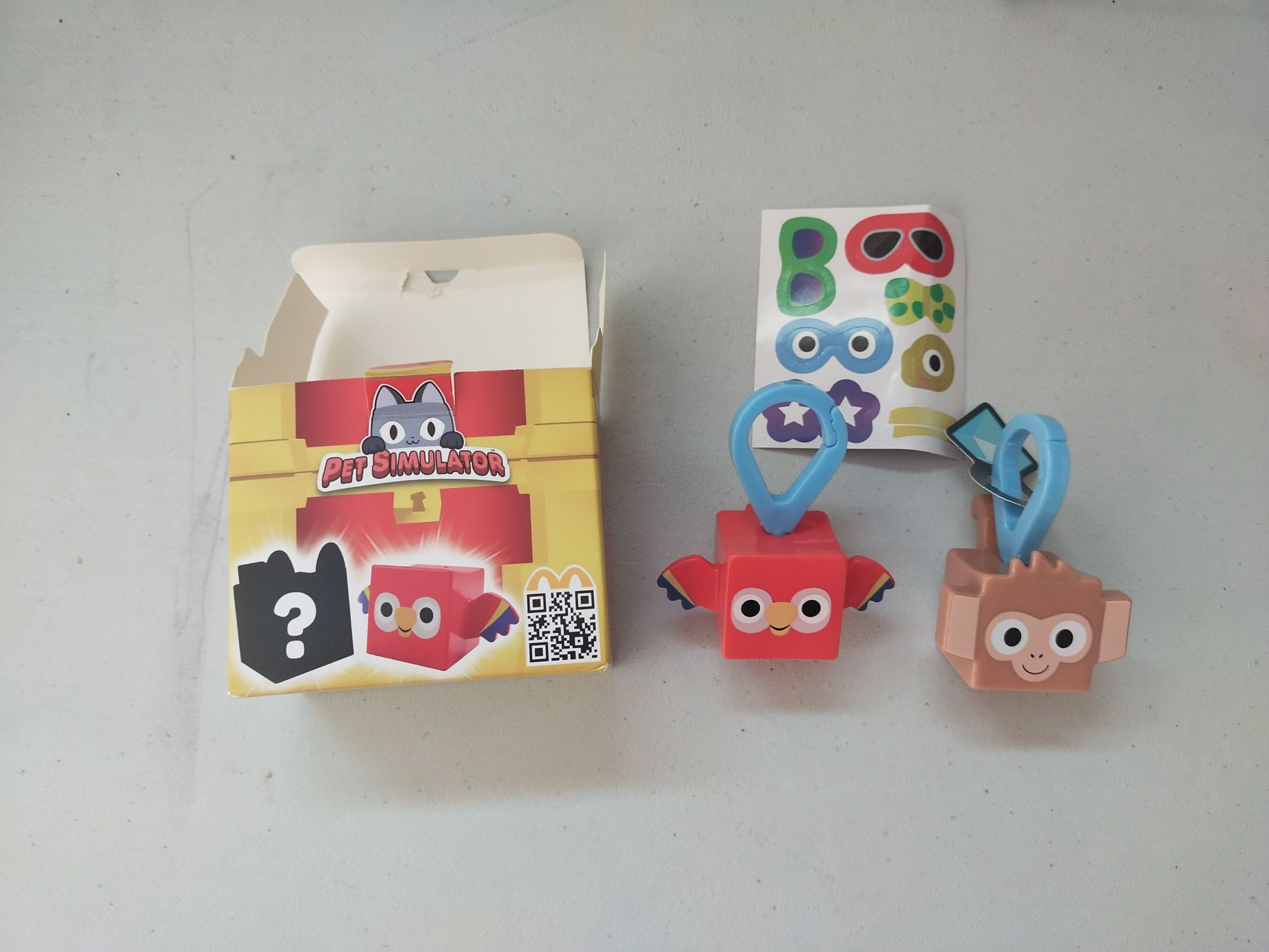 Pet simulator Happy Meal MacDonalds. Macaco e Pássaro