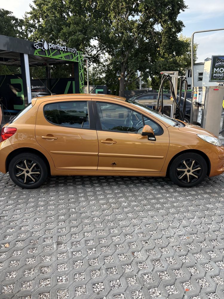 Samochód Peugeot 207