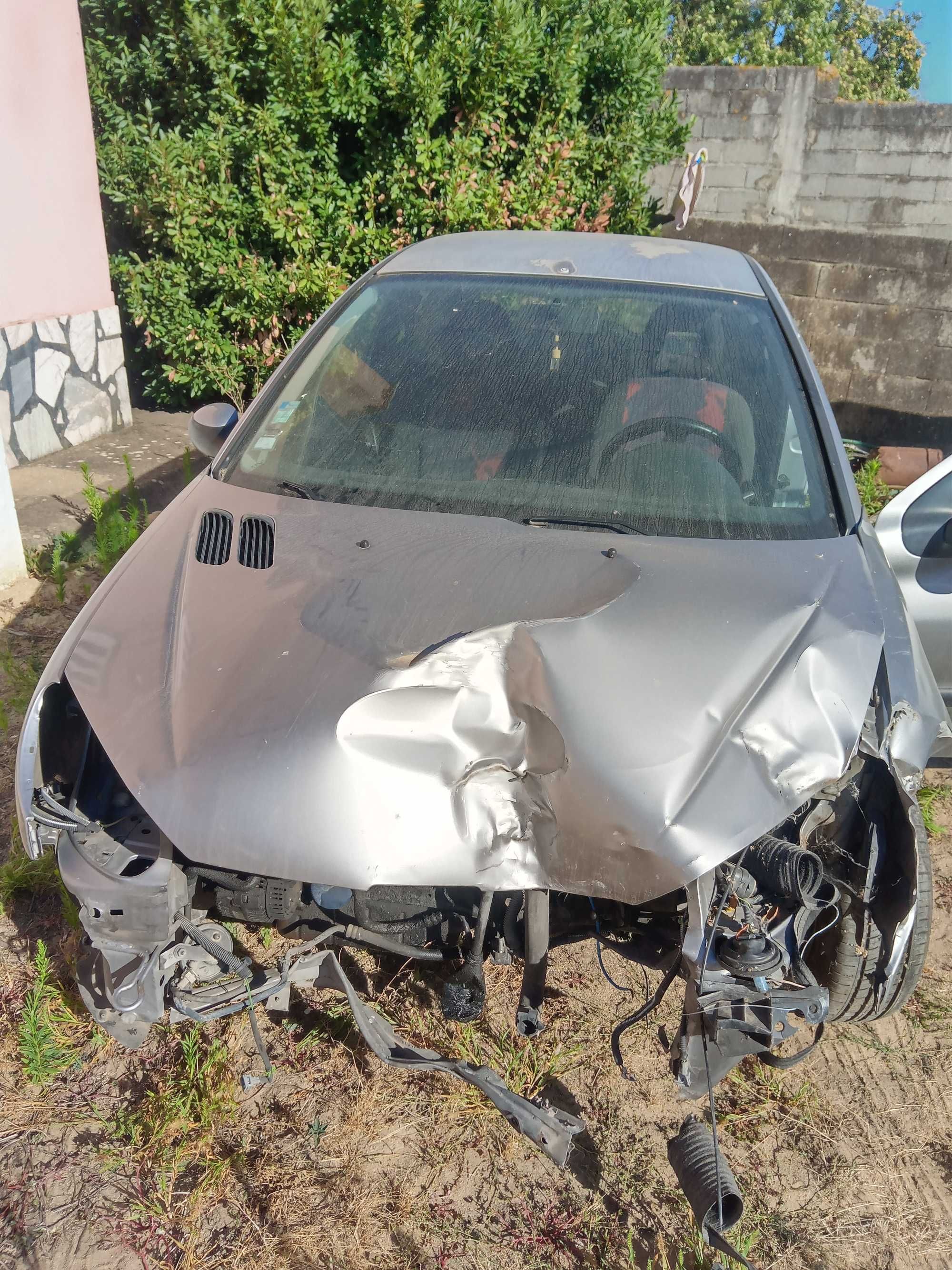 Peugeot 206 1.9 XA para peças + par de faróis