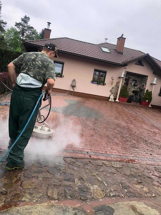 Czyszczenie, mycie elewacji, kostki brukowej, dachów