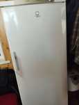 Продам морозильну камеру indesit