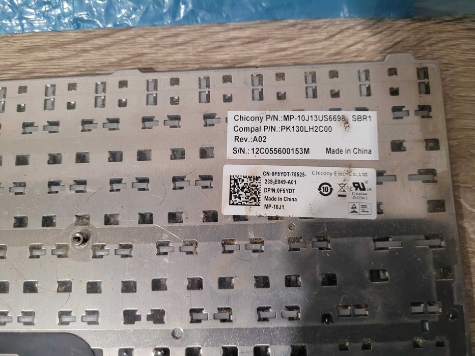 Клавіатура ASUS з дефектом