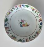 Prato em porcelana da China Séc. XIX c/ oferta da taça