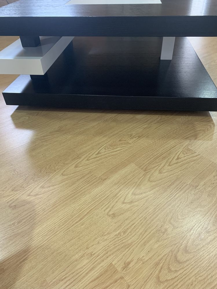 Mesa de centro moderna