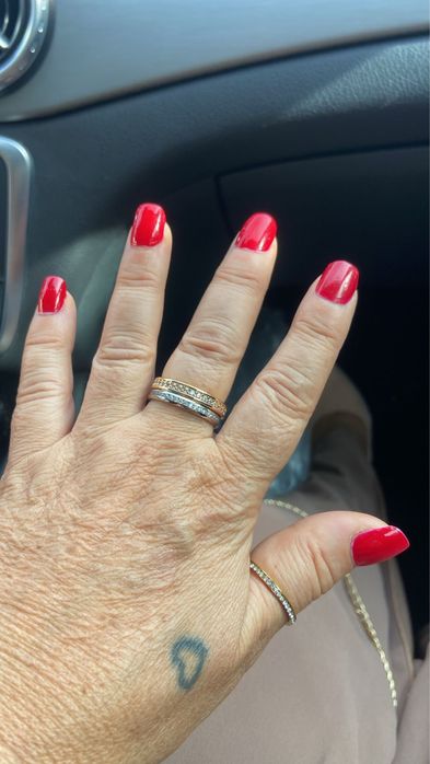 Unhas normais e gel