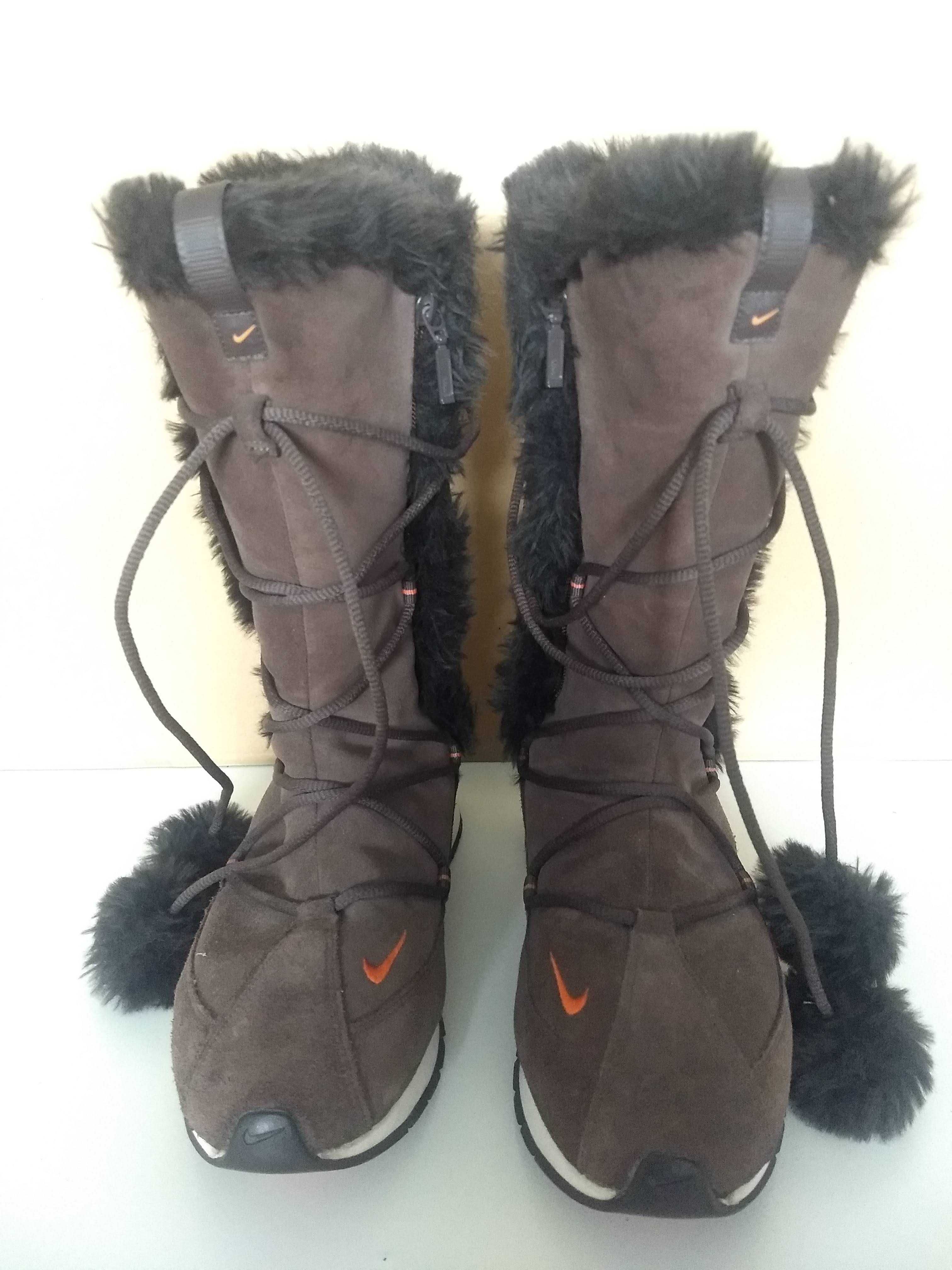 Ocieplane botki/kozaki NIKE, rozmiar 39