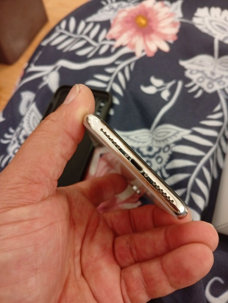 iPhone X como novo