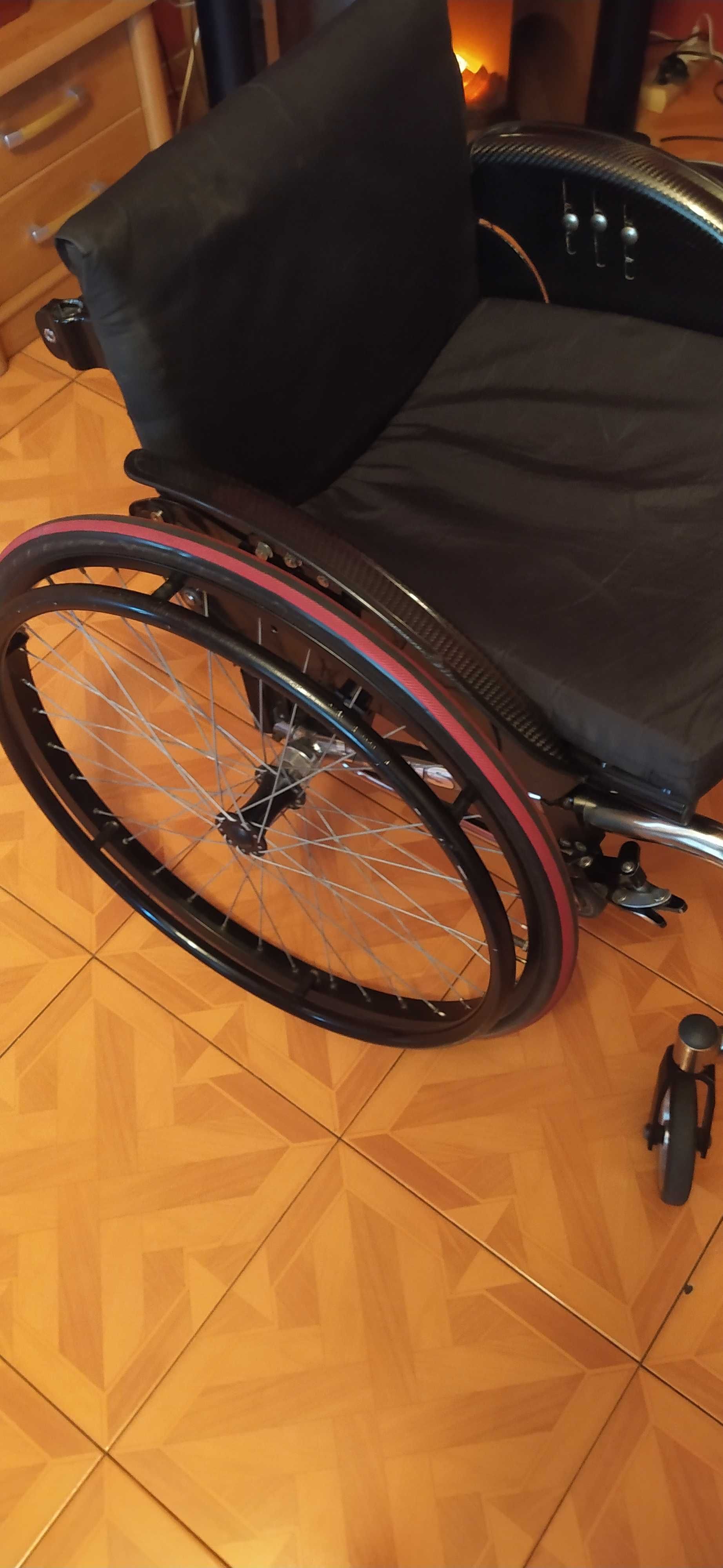 Okazja! Sprzedam wózek inwalidzki aktywny Offcarr