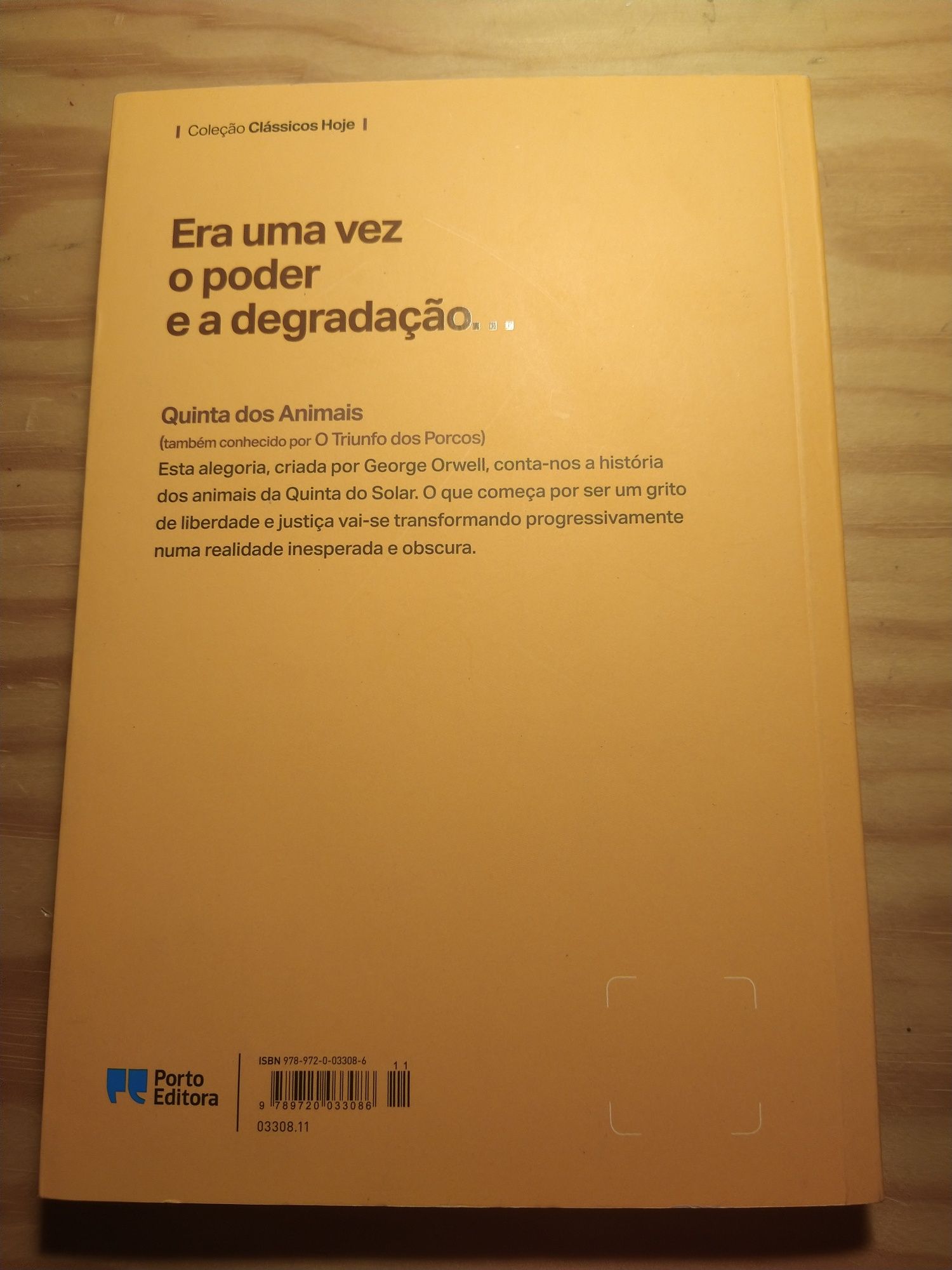 Quinta dos Animais (ou O Triunfo dos Porcos) de George Orwell