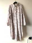 H&M bawełniana kwiecista sukienka midi koszulowa kwiaty oversize guzik