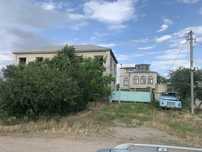 Продам дом с большим участком и 2-хэтажным недостоенным домом