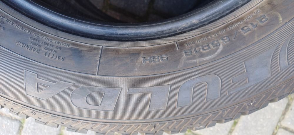 215/65R16 98H FULDA , dwie używane opony zimowe.