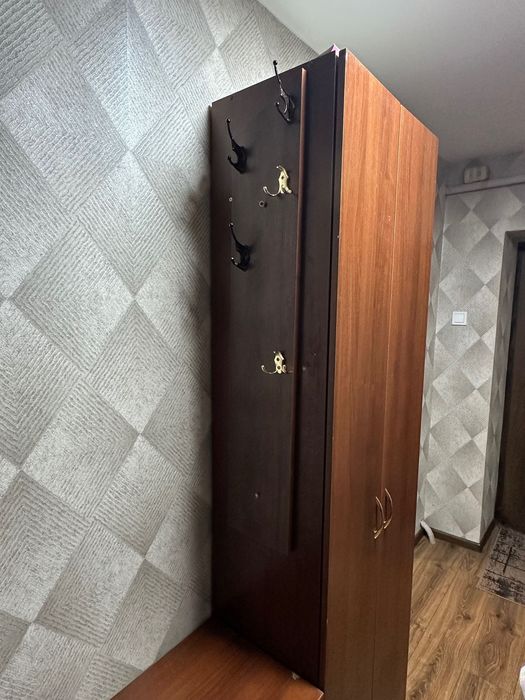 Шафа і тумба в коридор