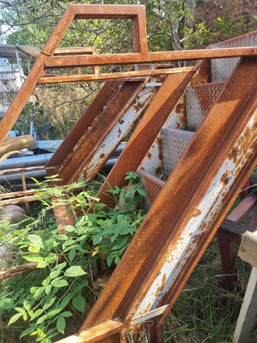 Schody metalowe zewnętrzne 2x210cm