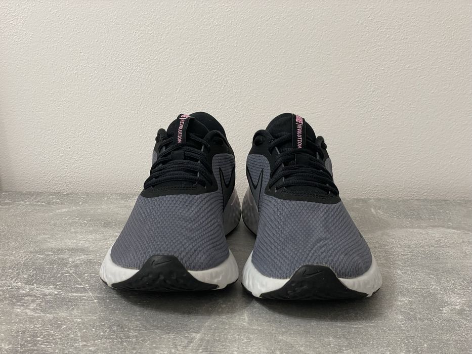 Кросівки Nike Revolution 5, 42 розміру