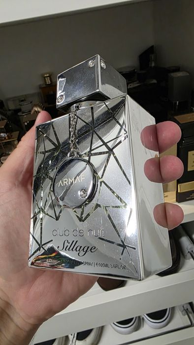 Club de Nuit Sillage