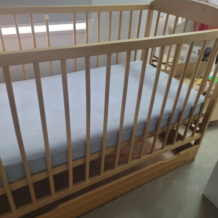 Łóżeczko dzieciące z materacykiem 60 x 120 i przescieradełkiem