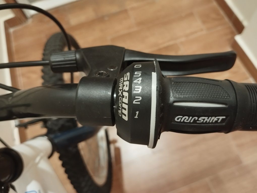 Bicicleta BTT ROCKRIDER ST120