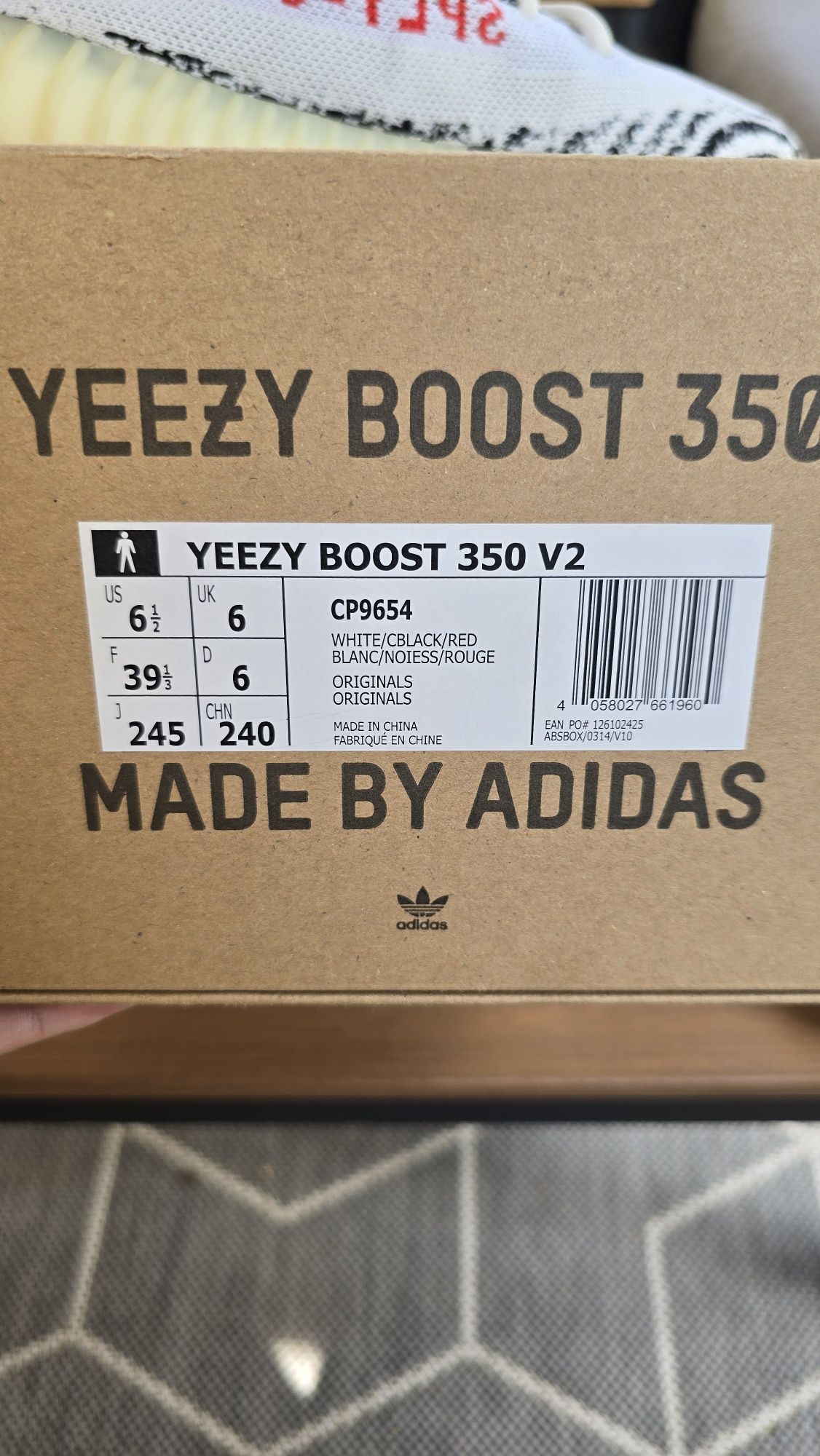 Yeezy 350v2 zebra