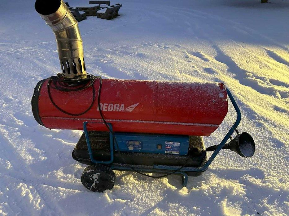 Nagrzewnica olejowa 50 kW Dedra z kominem