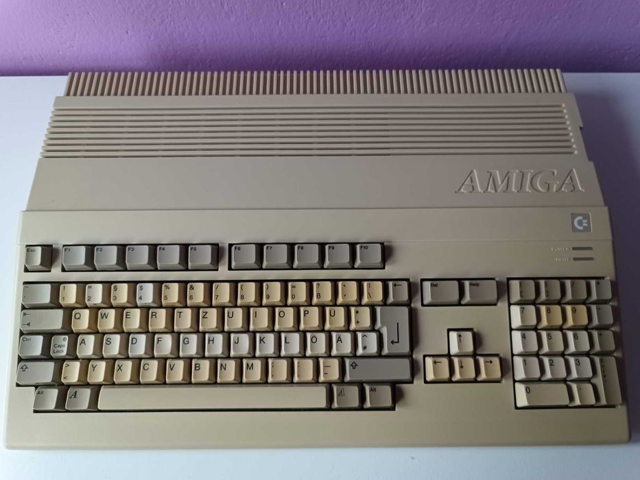 Amiga 500 1MB, zasilacz, mysz , joystick, dyskietki