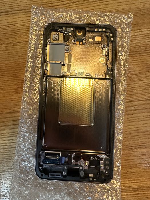 Корпус від Samsung s24